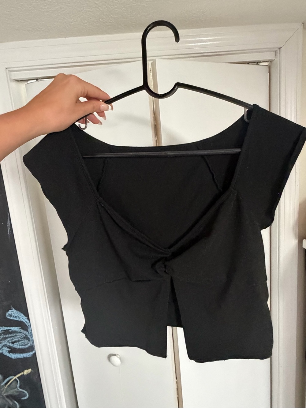 SHEIN Black Knot-Front Crop Top